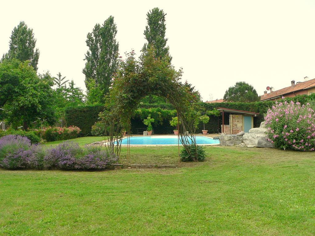 Agriturismo Borgo San Francesco Basiglio Exteriér fotografie
